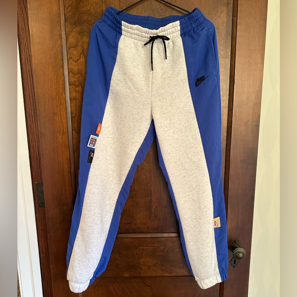 Women’s Nike Icon Clash Sweatpants